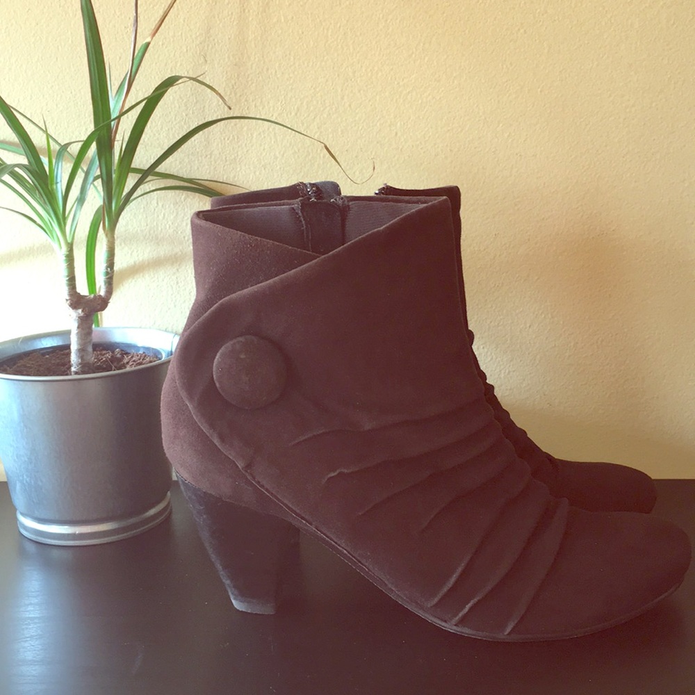 Vanelli bown Ankle Boots
